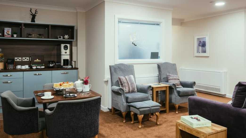 Derham House Care Home Upminster meals-carousel - 4