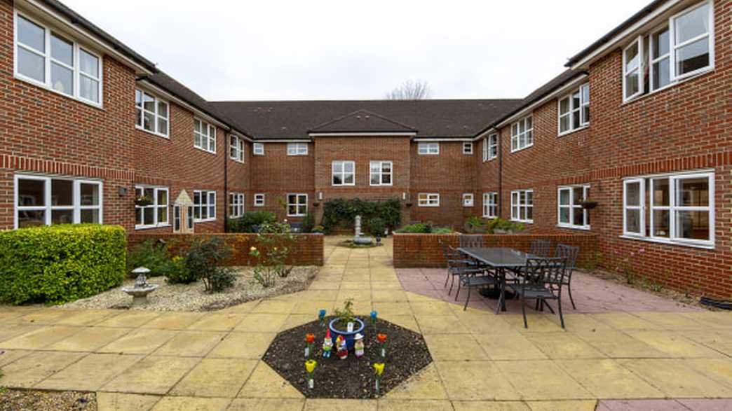 Derwent Lodge Care Home Billingshurst activities-carousel - 2