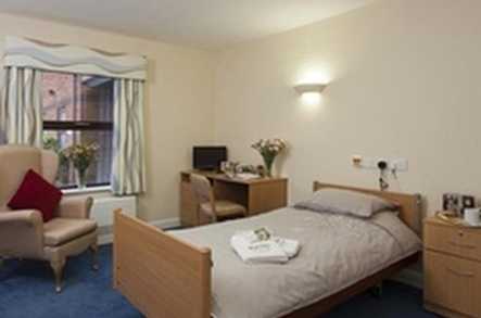 Devonshire House & Lodge Care Home Care Home Plymouth  - 2