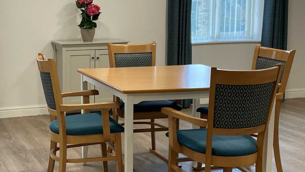 Laurel Bank Care Home Care Home Bradford meals-carousel - 1