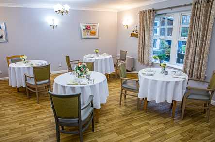 Cedar House Care Home Harefield  - 5