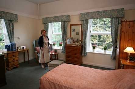 Downs House Care Home Petersfield  - 3
