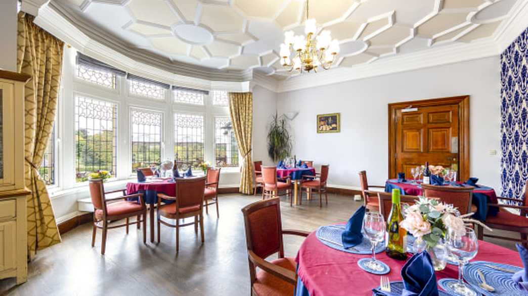 Dungate Manor Care Home Reigate meals-carousel - 2