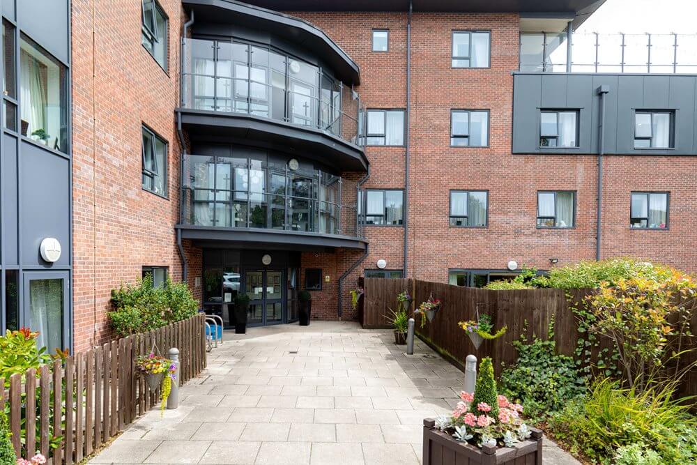 Edgbaston Manor Care Home - Care Uk