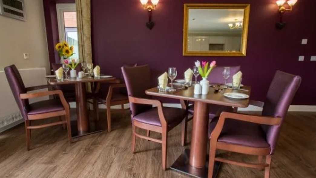 Edmund House Care Home Scunthorpe meals-carousel - 2