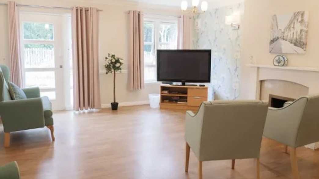Elderslie Care Home Care Home Paisley buildings-carousel - 5