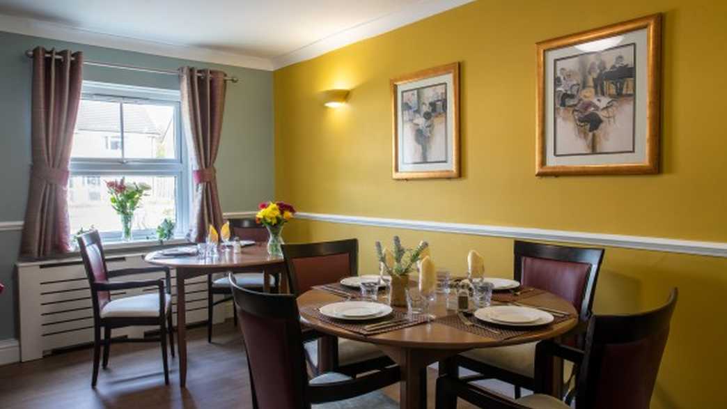 Elm Grove Care Home Care Home Cirencester meals-carousel - 2