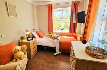 Elm Grove Care Home Care Home Cirencester  - 5