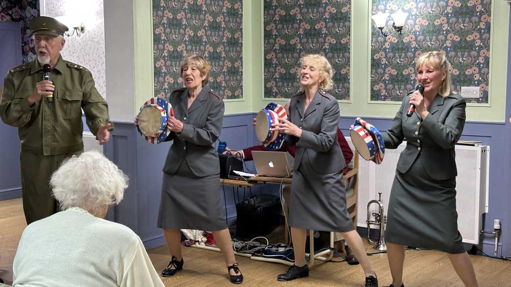 Poplars Care Home Care Home Ruislip activities-carousel - 3
