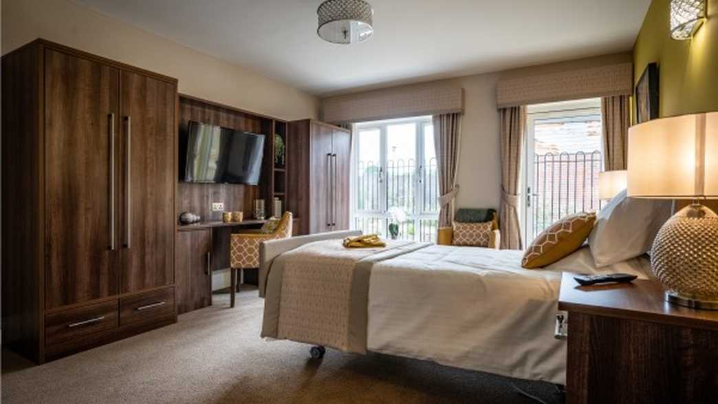 Eve Belle Care Home Wickford accommodation-carousel - 3