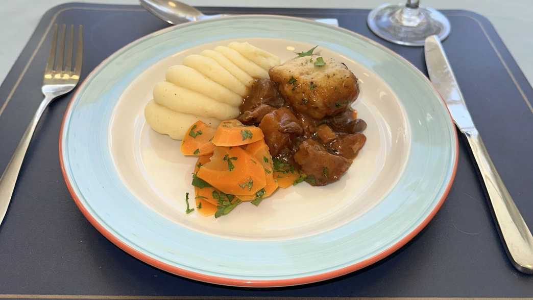 Hill Brow Residential Care Home Care Home Farnham meals-carousel - 3