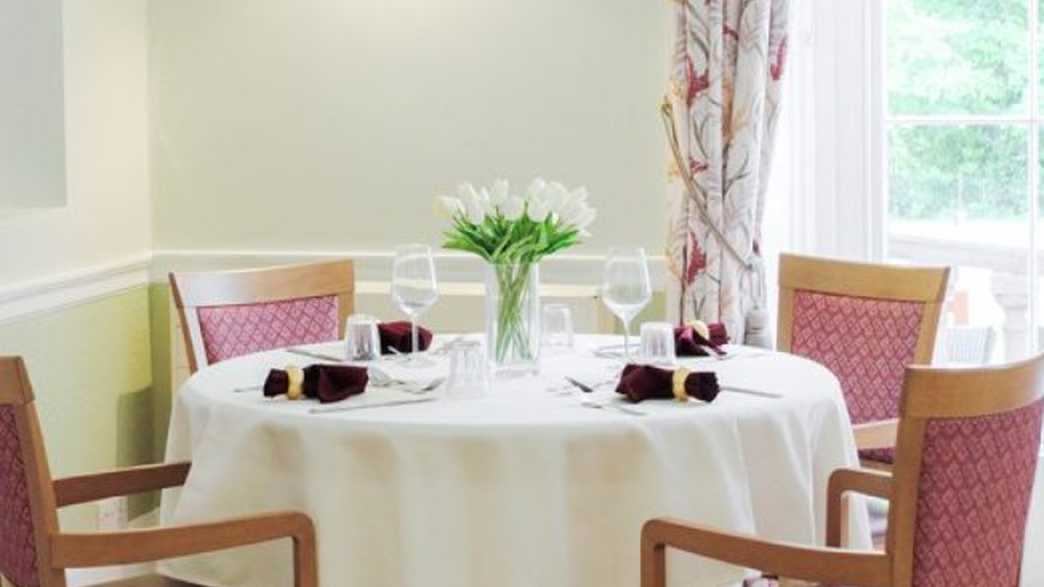 Ford Place Nursing Home Care Home Thetford meals-carousel - 2