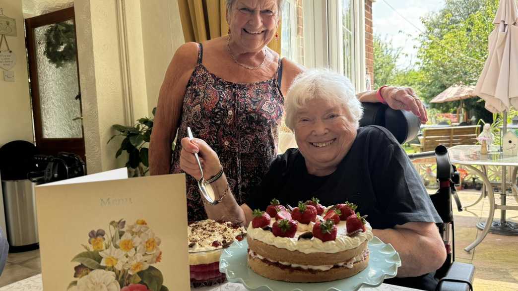 Field Lodge Care Home St Ives activities-carousel - 16