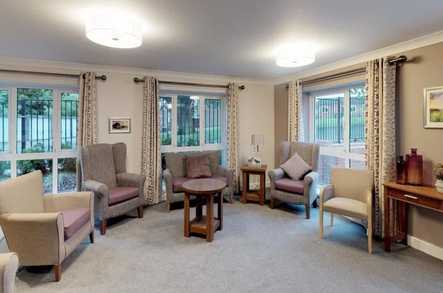 Four Acres Care Home Studley  - 5