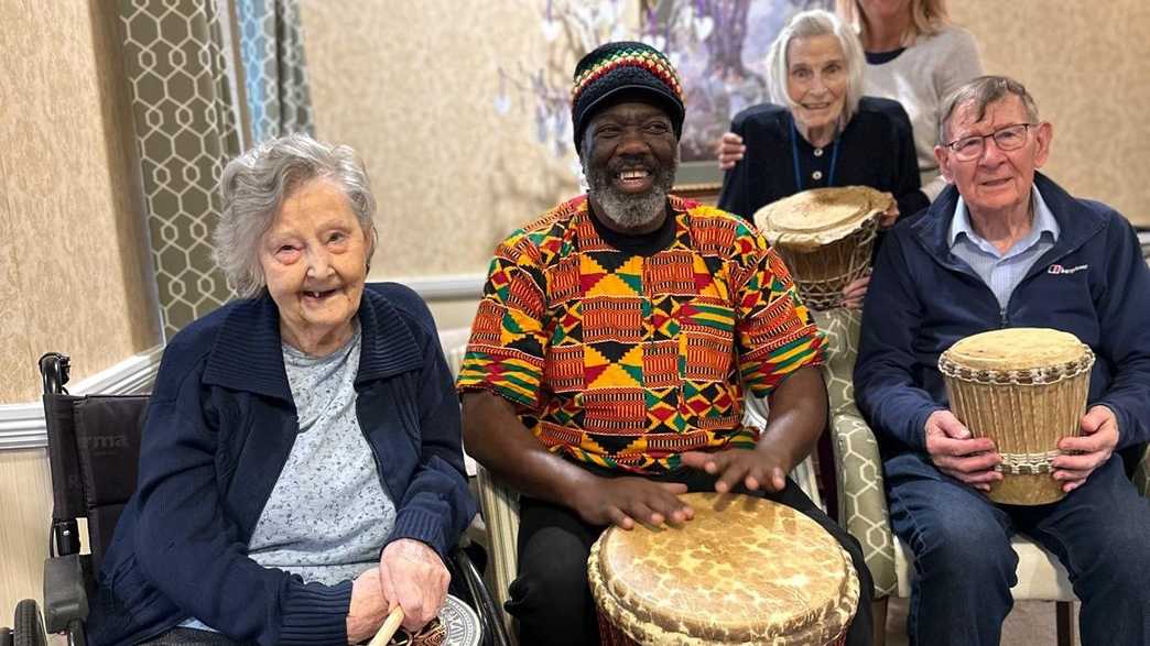 Foxland Grange Care Home Wolverhampton activities-carousel - 4