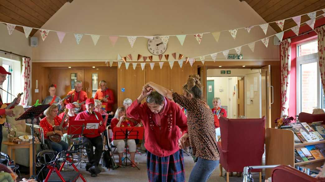 Framland Care Home Wantage activities-carousel - 1