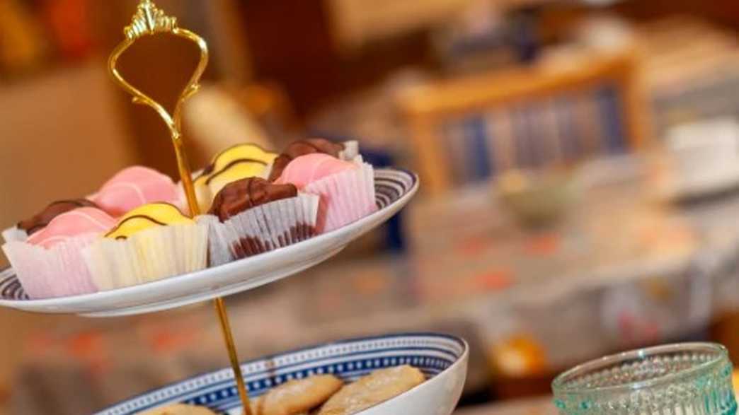 Abbeyfield Friars Mead Care Home Kings Langley meals-carousel - 1