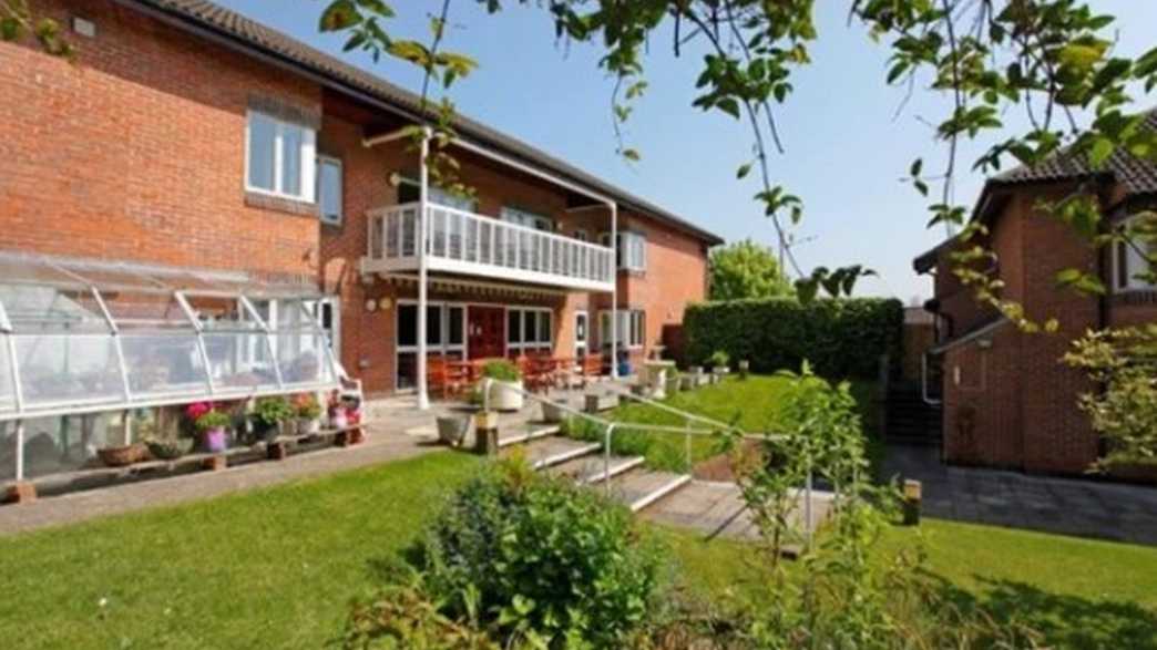 Abbeyfield Friars Mead Care Home Kings Langley buildings-carousel - 4