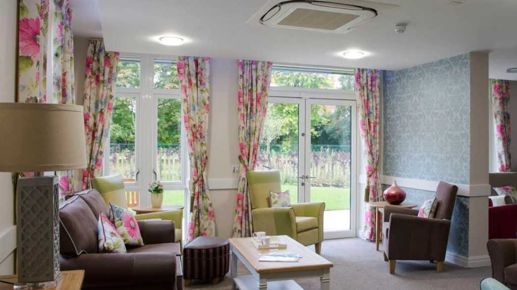 Garden City Court Care Home Letchworth Garden City buildings-carousel - 8