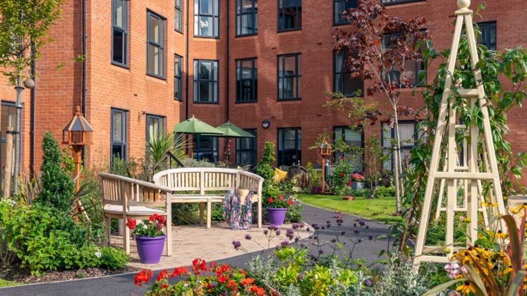 Milward Place Retirement Living Redditch wellbeing-carousel - 1