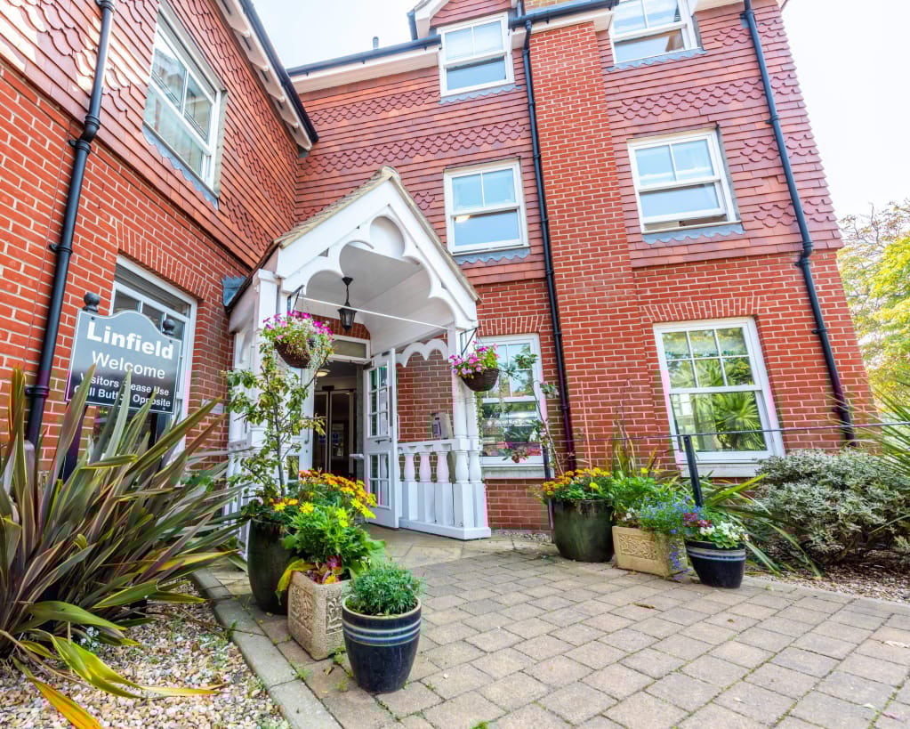 Linfield House Care Home Worthing, BN11 4JD