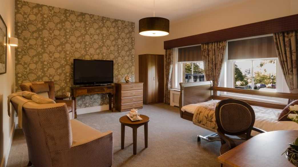 Greathed Manor Nursing Home Care Home Lingfield accommodation-carousel - 3