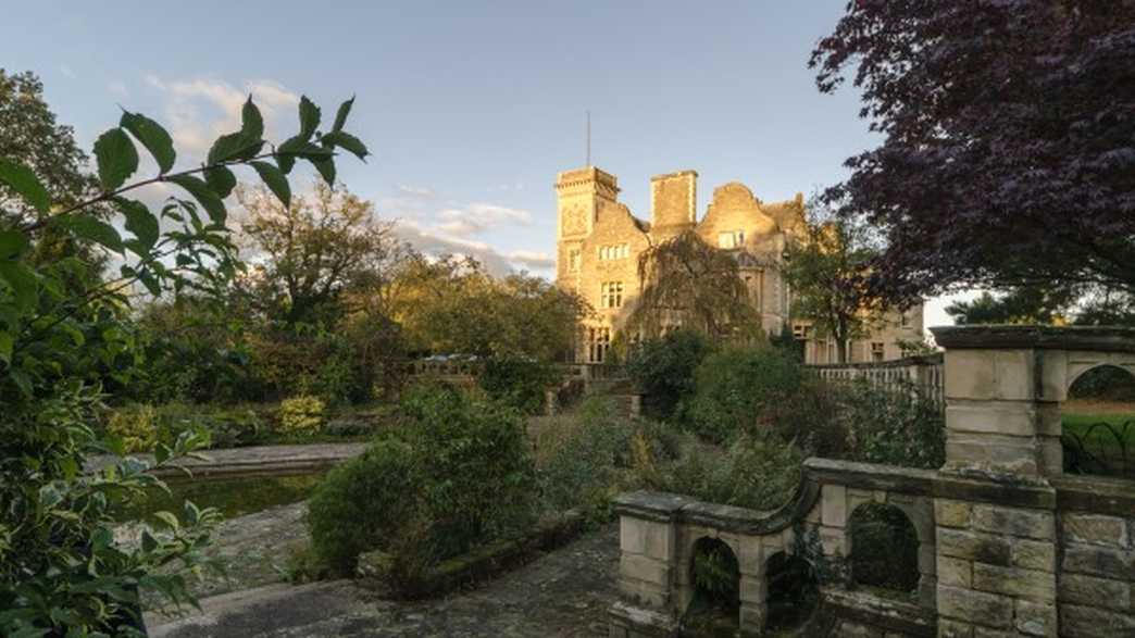 Greathed Manor Nursing Home Care Home Lingfield buildings-carousel - 3