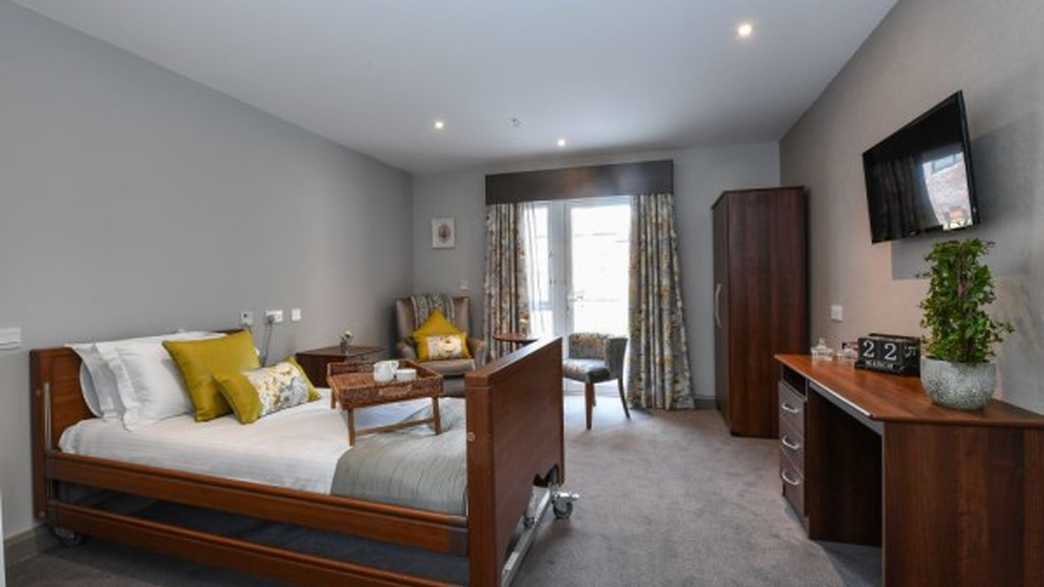 Grosvenor Manor Care Centre Care Home Chester accommodation-carousel - 1