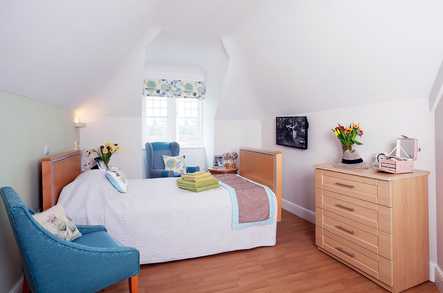 Hamilton Nursing Home Care Home Surbiton  - 3