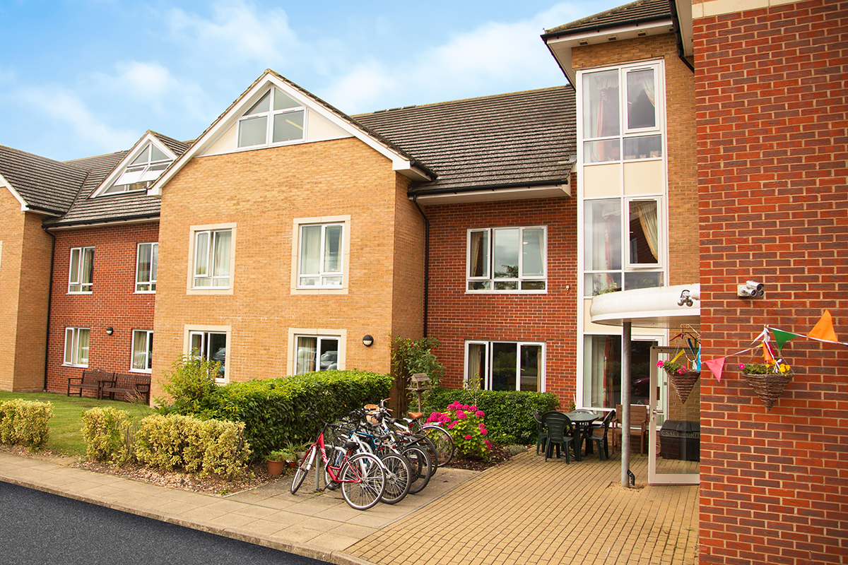 Hampden Hall Care Centre Care Home Aylesbury, HP22 5ZB