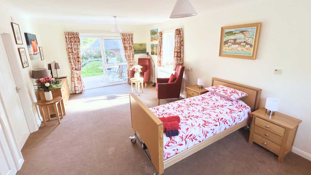 Hill Brow Residential Care Home Care Home Farnham buildings-carousel - 1