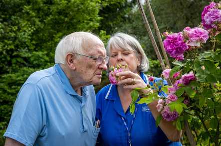 Caremark Barking and Dagenham (Live-in Care) Live In Care Barking  - 5