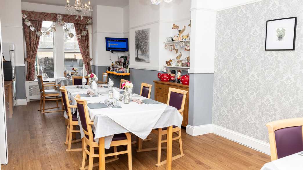 Maitland House Care Home Clacton On Sea buildings-carousel - 3