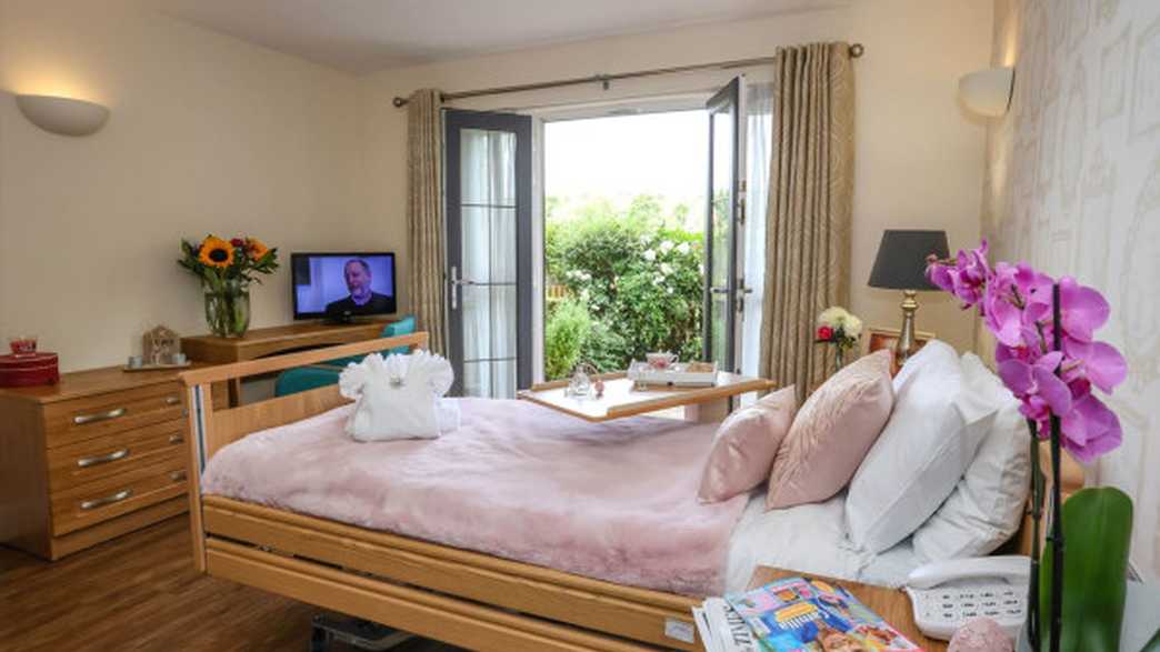 Hamble Heights Care Home Southampton accommodation-carousel - 2
