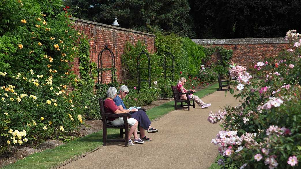 Edward Place Retirement Living Walton-on-thames wellbeing-carousel - 2