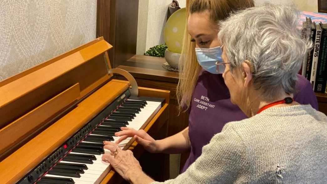 Harrier House Care Home Care Home Nottingham activities-carousel - 3