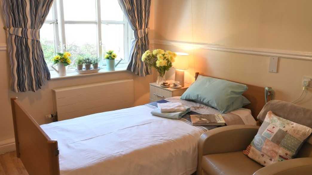 Harrogate Lodge Care Home Care Home Leeds accommodation-carousel - 1