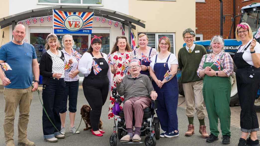 Hartismere Place Care Home Eye activities-carousel - 4