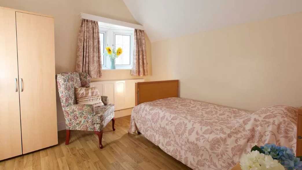 Hartwell Lodge Residential Home Care Home Fareham accommodation-carousel - 1