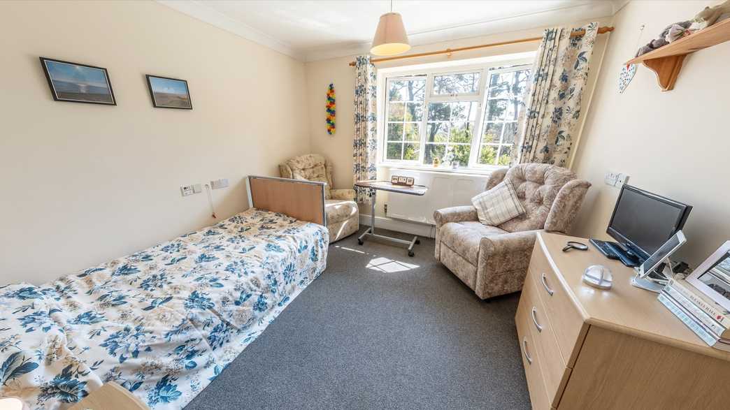 Hartwell Lodge Residential Home Care Home Fareham accommodation-carousel - 2