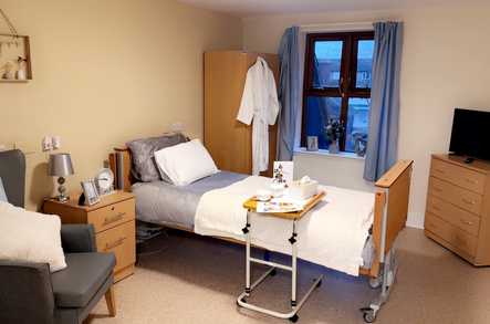 Heathlands Care Home Care Home London  - 2