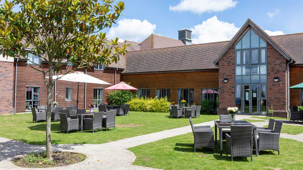 Hengist Field Care Home Care Home Sittingbourne buildings-carousel - 5