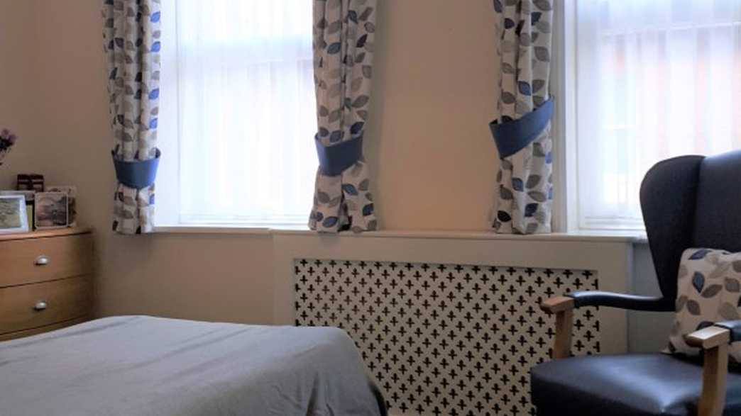 Highbury Rise Care Home Hitchin accommodation-carousel - 1
