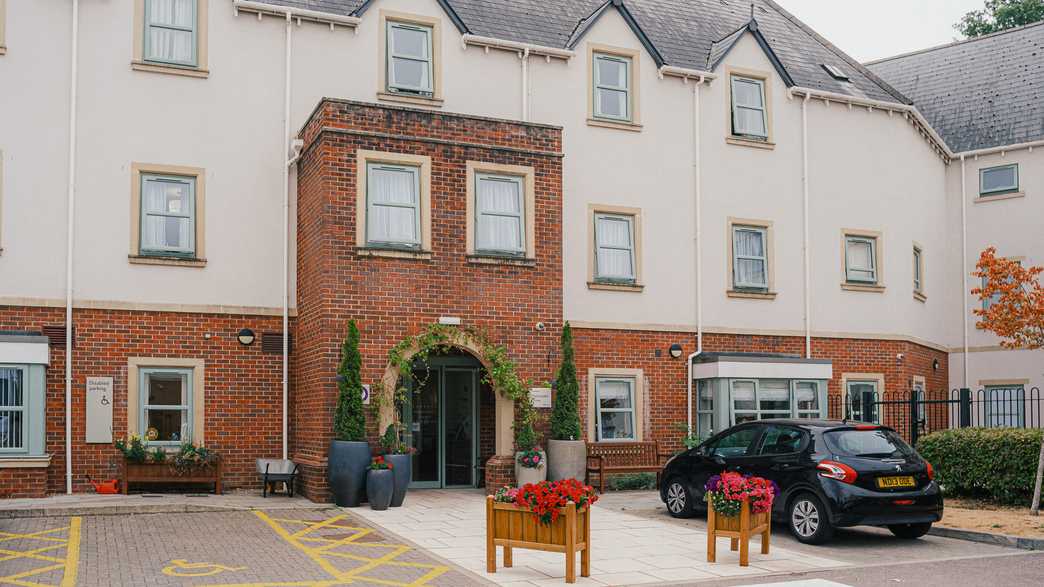 Highmarket House Care Home Banbury buildings-carousel - 11