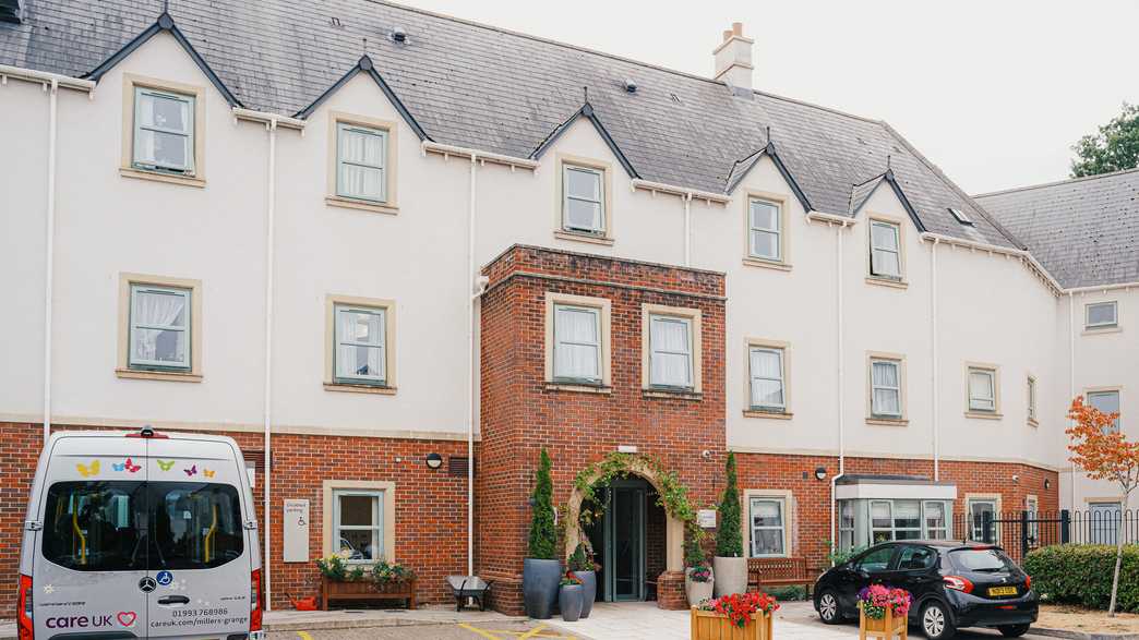 Highmarket House Care Home Banbury buildings-carousel - 12