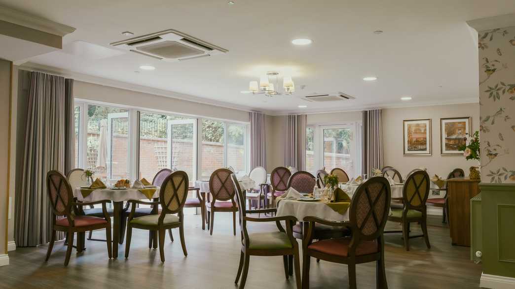 Highmarket House Care Home Banbury buildings-carousel - 10