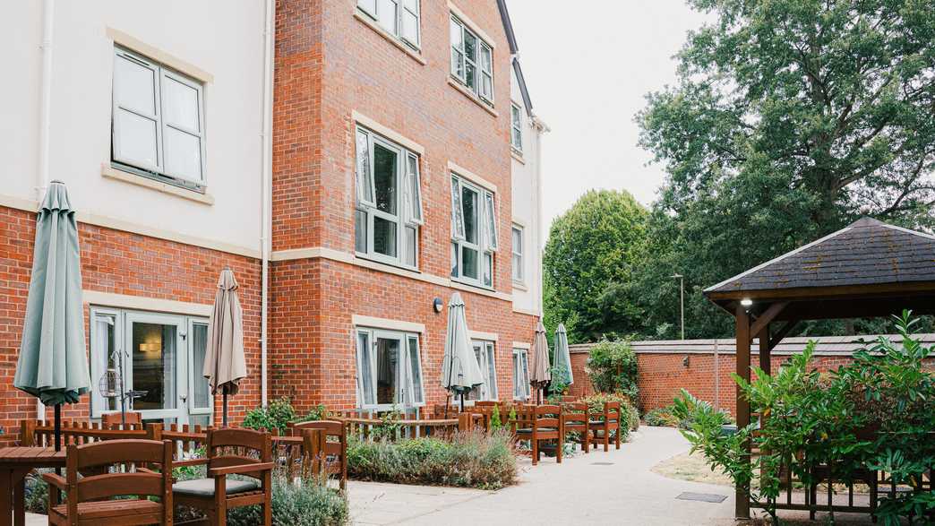 Highmarket House Care Home Banbury buildings-carousel - 13