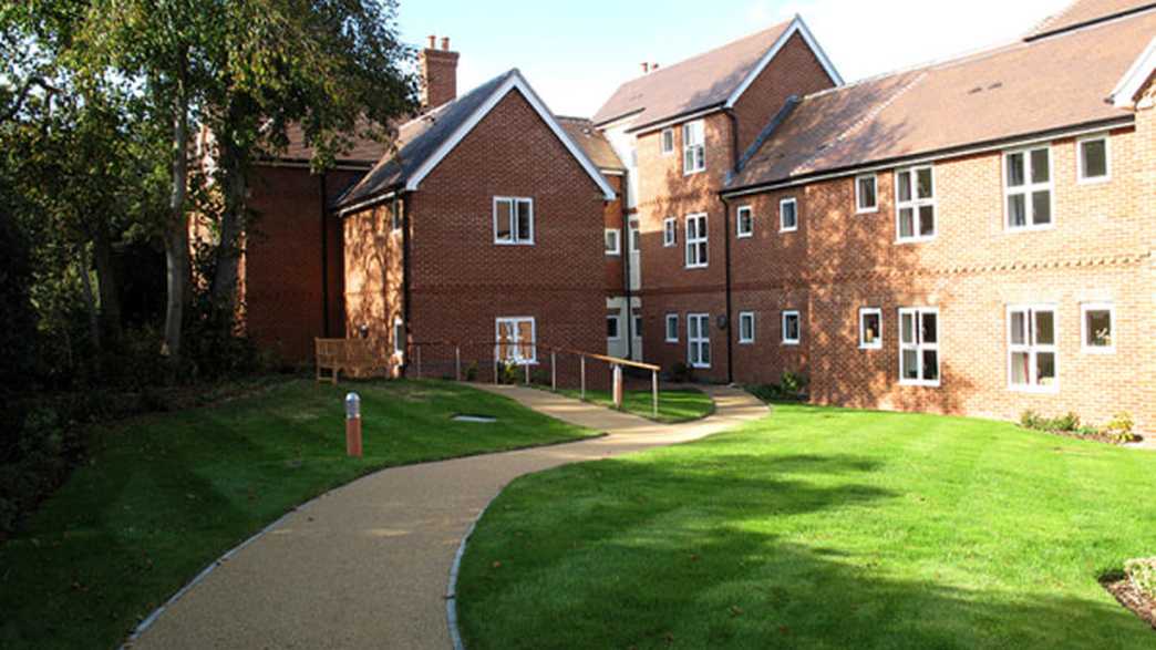 Hill House Nursing Home Care Home Farnham buildings-carousel - 3