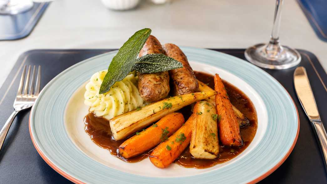 Hill House Nursing Home Care Home Farnham meals-carousel - 3