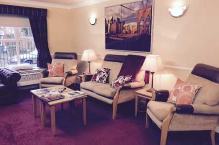 Hilltop Court Care Home Care Home Stockport  - 4